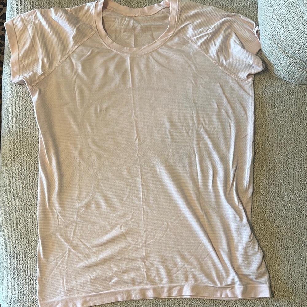 Swiftly HIP length short sleeve—strawberry milkshake